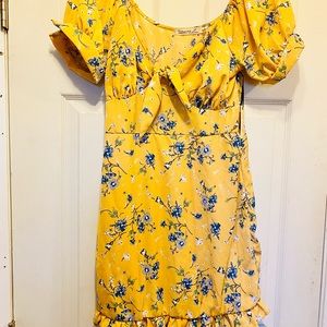 NWT Women’s Yellow Floral Baby Doll Style Dress